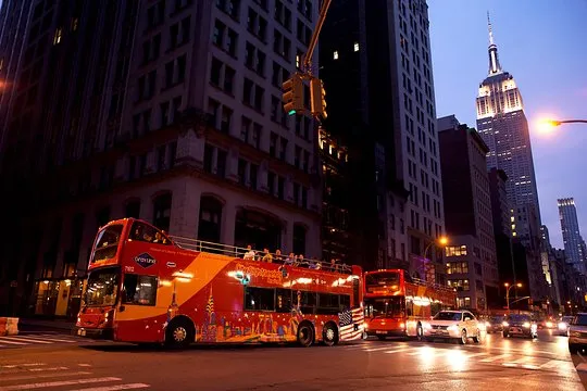 Top Reasons to Choose a Bus & Boat Tour for Your NYC Adventure