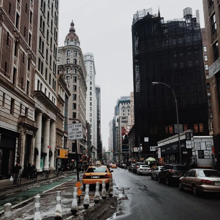 Private boat tour offering close views of the Statue of Liberty and Brooklyn Bridge.